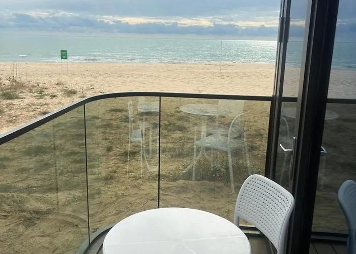 Роскошный шатер Space Capsules Албена